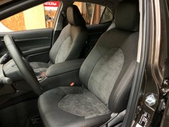 Авточехлы из экокожи и алькантары Toyota Camry (XV70) c 2017г., "Tuning Cobra"